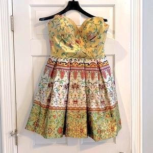 Unique Sherri Hill Chinoiserie-Pattern Dress